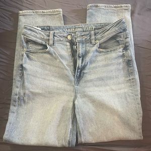 American Eagle Mom Straight Jeans